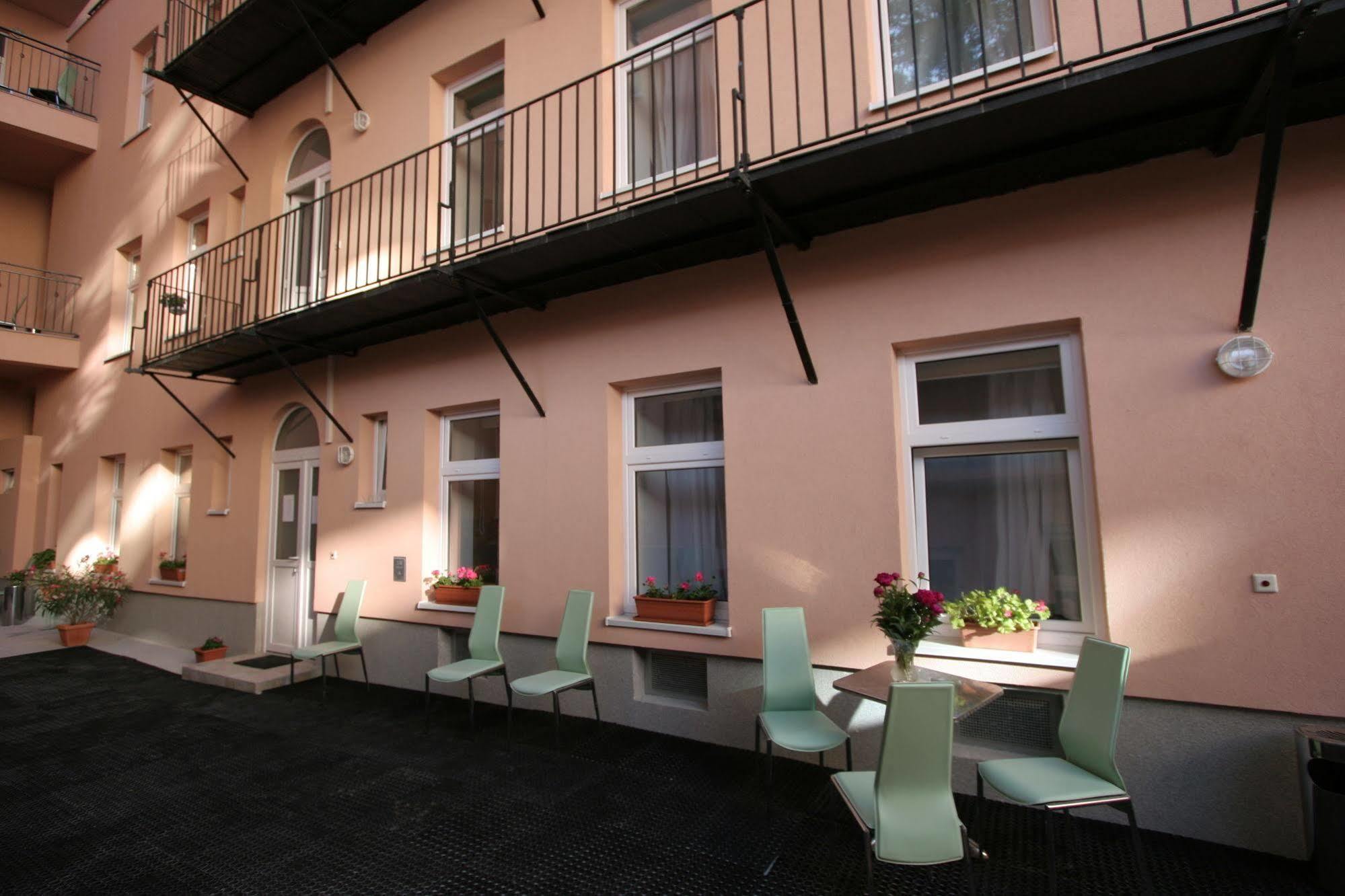 Margareten Long Stay Apartments Vienna Exterior photo